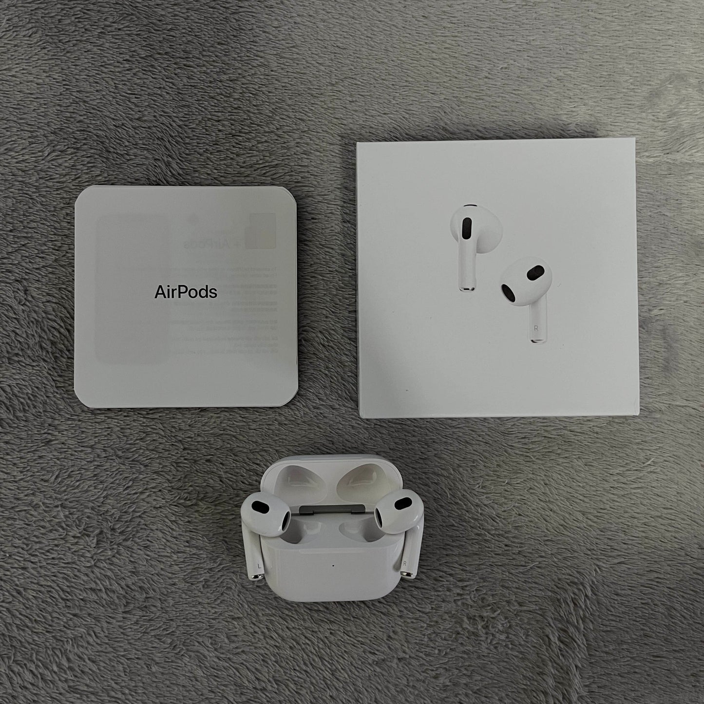 Apple AirPods (3rd Generation) True Wireless Kopfhörer mit Lightning Ladecase